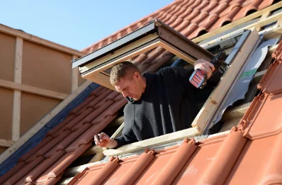 Pose de fenêtres de toit Velux à Glénay